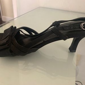 Vaneli di Notte kitten heel sandals with bow